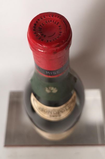 null 1 bouteille La TACHE Grand cru - Domaine de La ROMANEE CONTI 1952


Etiquette...