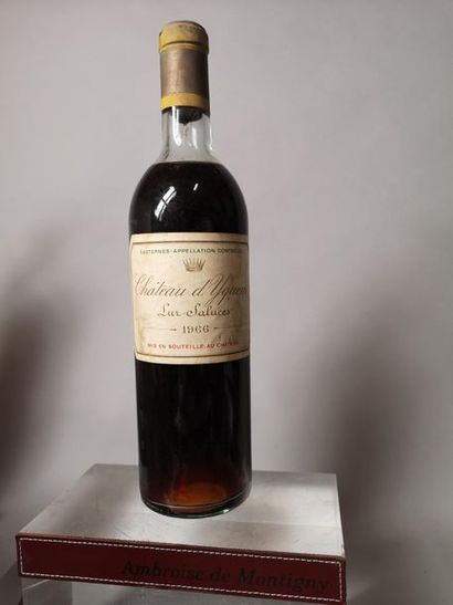 null 1 bouteille CHÂTEAU D'YQUEM - 1er cru supérieur Sauternes 1966


Etiquette légèrement...