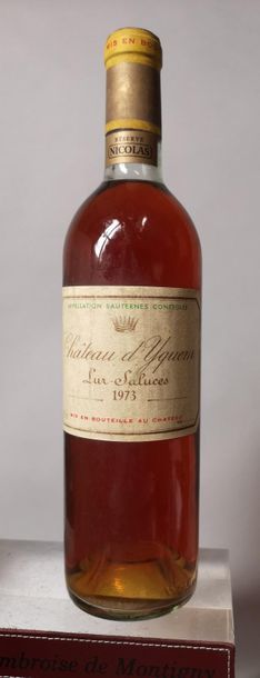 null 1 bouteille CHÂTEAU D'YQUEM - 1er cru supérieur Sauternes 1973 


Etiquette...