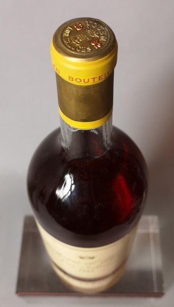 null 1 magnum CHÂTEAU D'YQUEM - 1er cru supérieur Sauternes 1982 


Caisse bois.