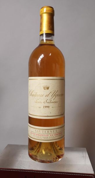 null 1 bouteille CHÂTEAU D'YQUEM - 1er cru supérieur Sauternes 1999 


Etiquette...