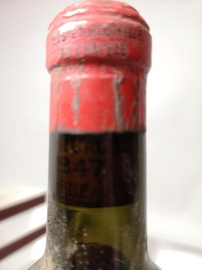 null 1 bouteille CHÂTEAU RAUZAN GASSIES - 2é Gcc Margaux 1947 


Etiquette tachée,...