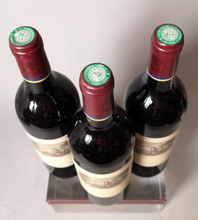 null 3 bouteilles CARRUADES de CHÂTEAU LAFITE - Pauillac 1993