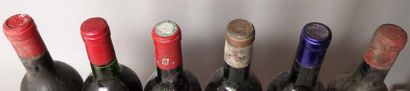 null 12 bouteilles BORDEAUX VIEUX MILLESIMES A VENDRE EN L'ETAT


1 CHÂTEAU CORBIN...