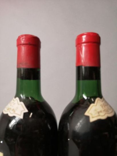 null 2 bouteilles CHÂTEAU l'ANGELUS - 1er Gcc Saint Emilion 1958


Etiquettes légèrement...