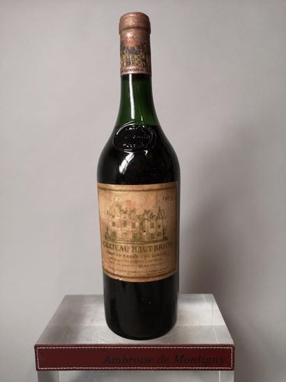 null 1 bouteille CHÂTEAU HAUT BRION - 1er Gcc Pessac Léognan 1965 


Etiquette tachée...
