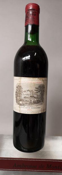 null 1 bouteille CHÂTEAU LAFITE ROTHSCHILD - 1er Gcc Pauillac 1971 


Etiquette légèrement...