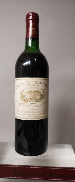 null 1 bouteille CHÂTEAU MARGAUX - 1er Gcc Margaux 1981 


Etiquette légèrement tachée,...