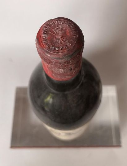 null 1 bouteille CHÂTEAU MOUTON ROTHSCHILD - 1er Gcc Pauillac 1953 


Etiquette légèrement...