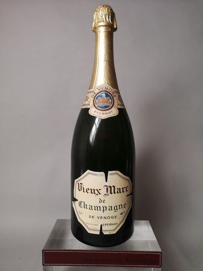 null 1 magnum VIEUX MARC de Champagne - De VENOGE Années 70


Etiquette fanée