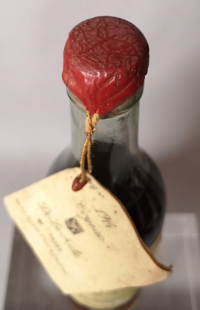 null 1 bouteille COGNAC Fine Petite Champagne - de la Motte 1914 bouteille N° 00...