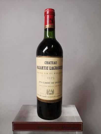 null 1 bouteille CHÂTEAU MALARTIC LAGRAVIERE - Cc Pessac Léognan 1975


Etiquette...