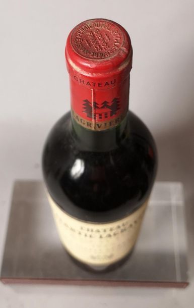 null 1 bouteille CHÂTEAU MALARTIC LAGRAVIERE - Cc Pessac Léognan 1975


Etiquette...