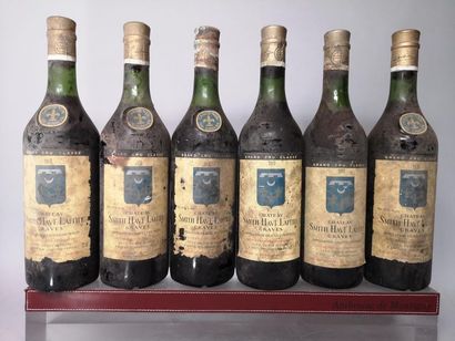 null 6 bouteilles CHÂTEAU SMITH HAUT LAFITTE - Gc Pessac Léognan 4 bouteilles de1976...