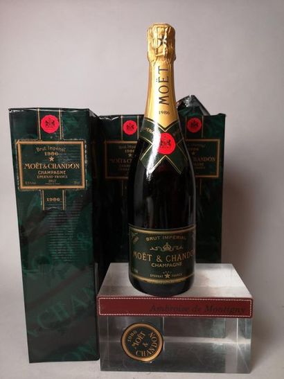 null 4 bouteilles CHAMPAGNE MOËT & CHANDON Brut Impérial 1986 


Coffrets indivi...