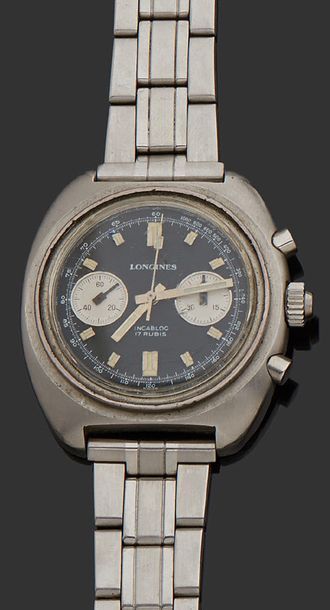LONGINES Vers 1970 
Montre chronographe d'homme rectangulaire en acier, fond vissé,...