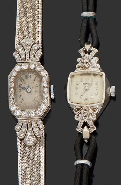 null Montre de femme de soirée en or gris 18K (750) et diamants, le bracelet articulé.
Mouvement...