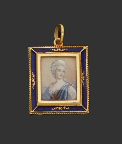 null Miniature depicting a young woman, in a rectangular enamelled frame in 18K (750)...