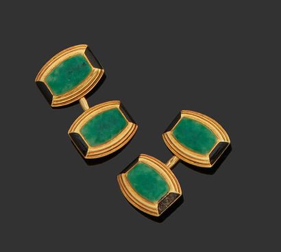 null Pair of cufflinks in 18K (750) yellow gold and hard stone.
Brutto weight: 10,30...