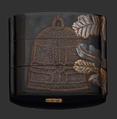 JAPON - Époque EDO (1603-1868) Inro with two cases in ro-iro lacquer with takamaki-e...