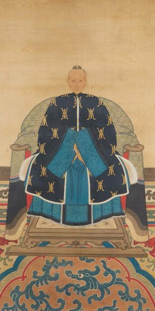 CHINE - XIXe siècle Encre sur tissu, portrait d'ancêtre, vieille femme assise sur...