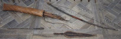 null AFRIQUE.

Collection de 15 lances, un carquois, un arc, des pointes et des flèches.

L_198...