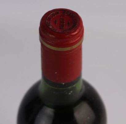 null CHATEAU BRANE CANTENAC

Millésime : 1982

1 bouteille, h.e.