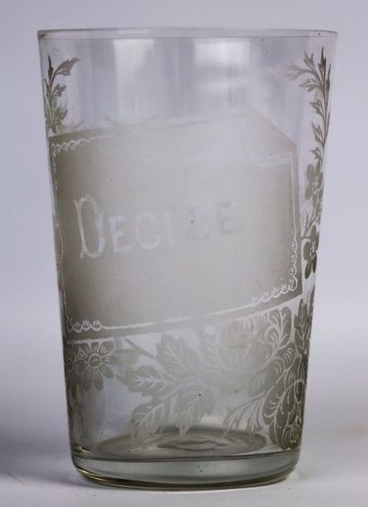 null Ensemble de quatre verres souvenirs nivernais :

Souvenir de Cosne, Château-Chinon...