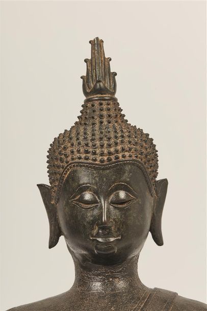 null THAILANDE, Ayutthaya, XVIIème siècle.

Statue de Bouddha en bronze représenté...