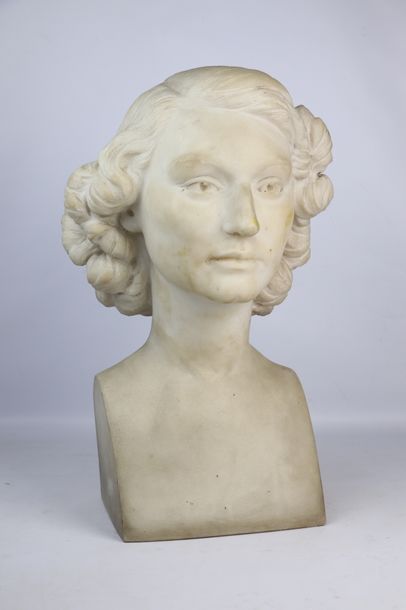 null Albert-César CAPPABIANCA (1881-1962).

Buste de femme.

Sculpture en marbre...