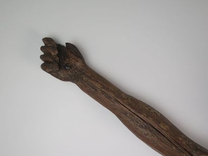 null Christ en bois sculpté, anciennement polychrome.

XVIIème siècle.

H_112 cm...
