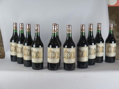 null CHÂTEAU HAUT BRION.



Millésime : 1976.



12 bouteilles, e.t.h., quelques...