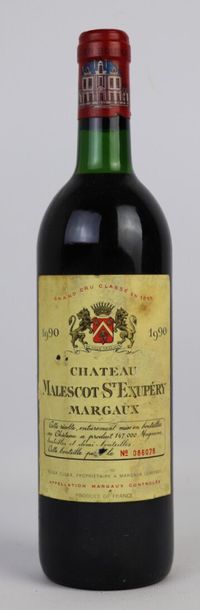 null CHATEAU MALESCOT SAINT EXUPERY.

Millésime : 1990.

1 bouteille, b.g., e.l....
