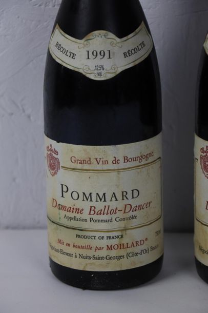 null POMMARD. Domaine Boillot - Dancer.

Moillard.

Millésime 1991.

2 bouteilles,...