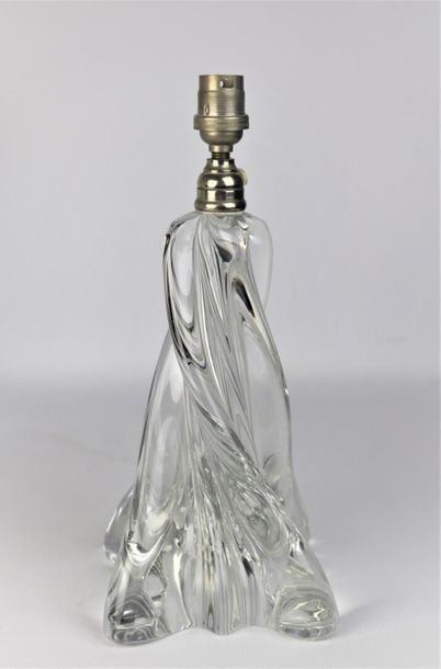 null BACCARAT - SEVRES.

Vase en cristal de Sèvres et pied de lampe en cristal de...