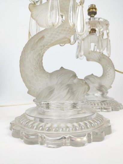 null BACCARAT.

Pair of lamps with moulded and partially frosted crystal pendants,...