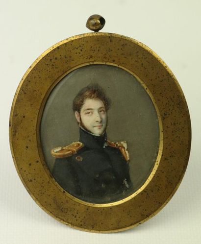 null Ecole française du début du XIXème siècle.

Portrait d'un militaire.

Miniature...