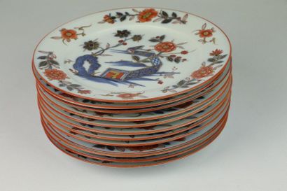 null BAYEUX, Widow Langlois.

Suite of twelve porcelain plates with Imari decoration...