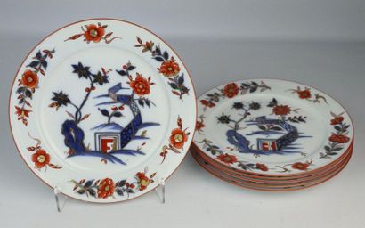 null BAYEUX, Widow Langlois.

Suite of six porcelain plates with Imari decoration...