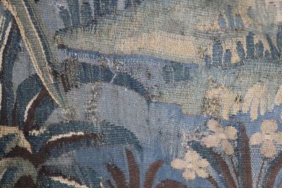 null AUBUSSON.

Verdure.

Fragment de tapisserie.

XVIIIème siècle.

H_214 cm L_187...