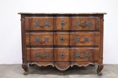 null Moulded and carved wooden crossbow chest of drawers with three drawers.

Regional...