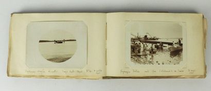 null Deux albums de photographies vers 1915-1918, représentant principalement des...