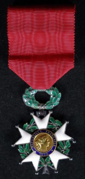 null Croix de Chevalier de l'Ordre de la Légion d'honneur IIIème République

Centre...