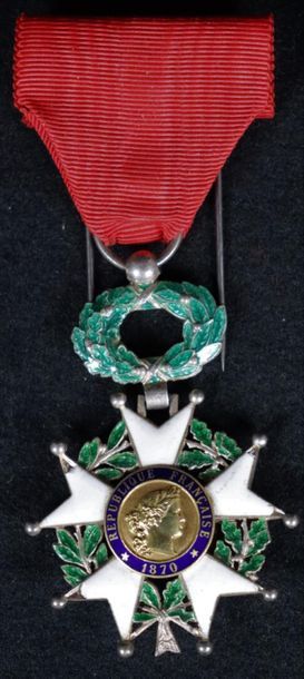 null Croix de Chevalier de l'Ordre de la Légion d'honneur

Centre en or en une partie,...