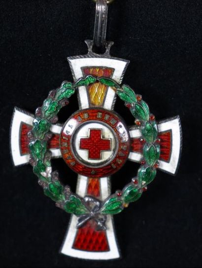 null Medal of Honour of the Austrian Red Cross 1864-1914, with war decoration in...