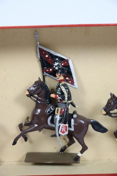 null CBG MIGNOT 1er Empire

3 cavaliers Hussards de la Garde, (boite d'origine).

Hussard...
