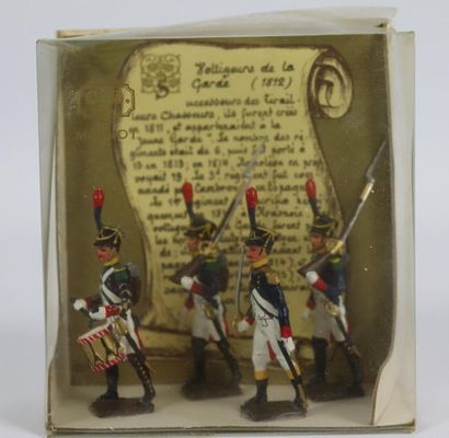 null CBG 1st Empire

2 showcase boxes Infantry of line (1809) and voltigeur de la...