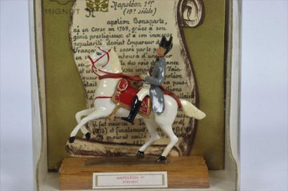 null CBG 1er Empire

2 boites vitrine avec Napoléon 1er à cheval (1769-1821) et Eugène...