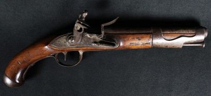 null Pistolet d'arçon 1763 /1766.

Marquage platine : manufacture de Libreville.

Garnitures...