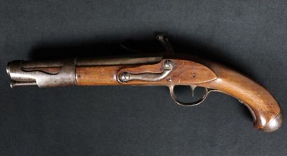 null Pistolet d'arçon 1763 /1766.

Marquage platine : manufacture de Libreville.

Garnitures...